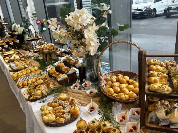 buffet-sur-mesure-inauguration-traiteur-chelles Commandez un buffet pour un coctaïl réussi avec Tout en Délice